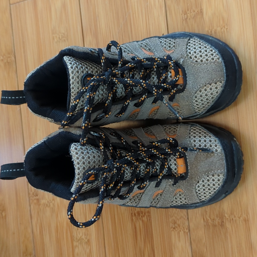 Toddlers Merrell hiking shoes